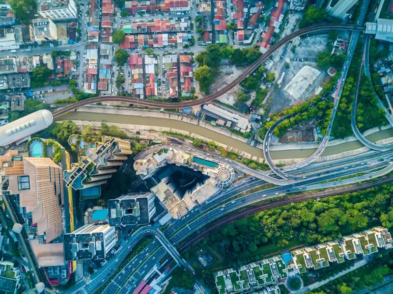 2025年潮流鞋帽箱包市场价格走势与上海贸易商采购策略